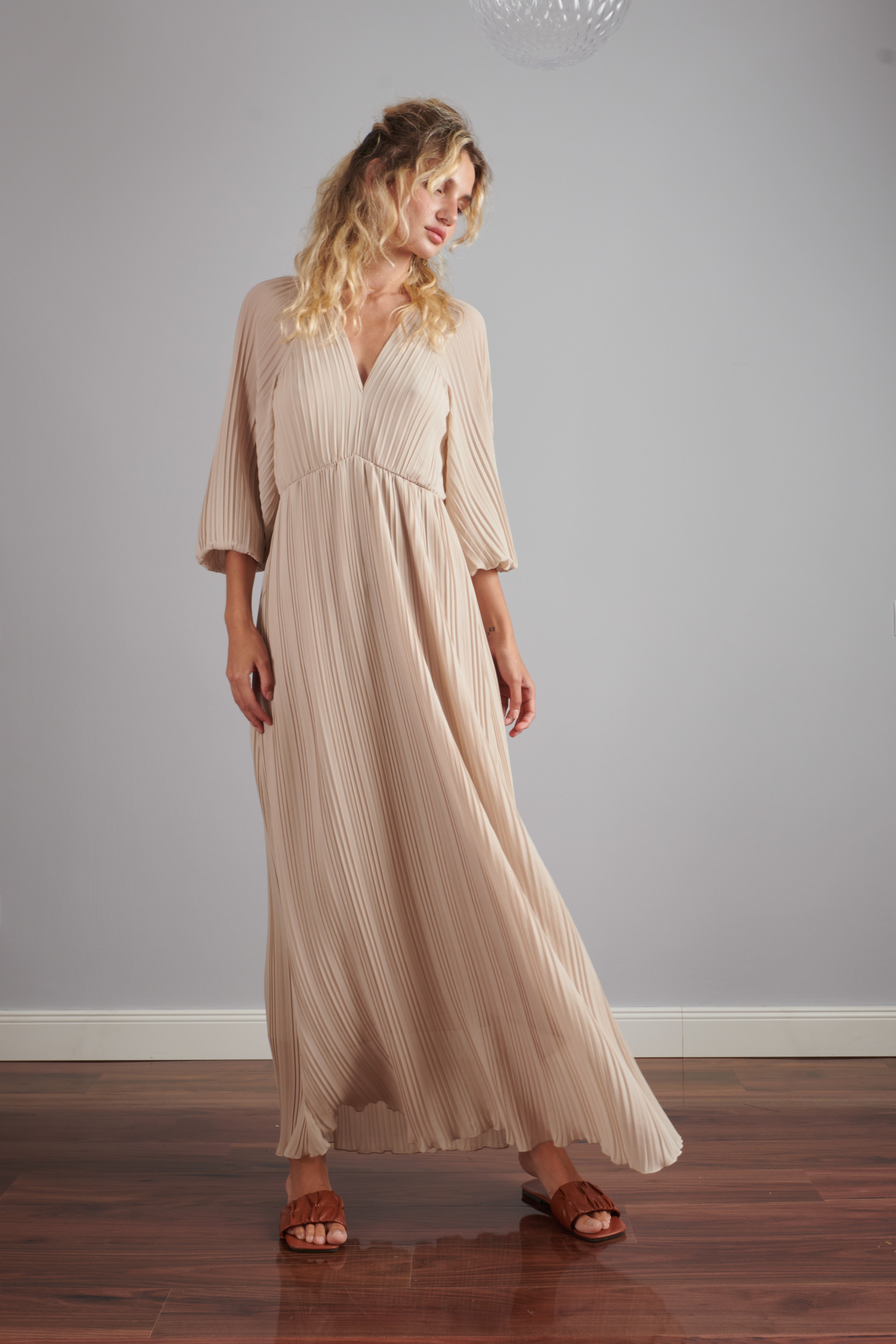 Eloyse plisszírozott maxi ruha
